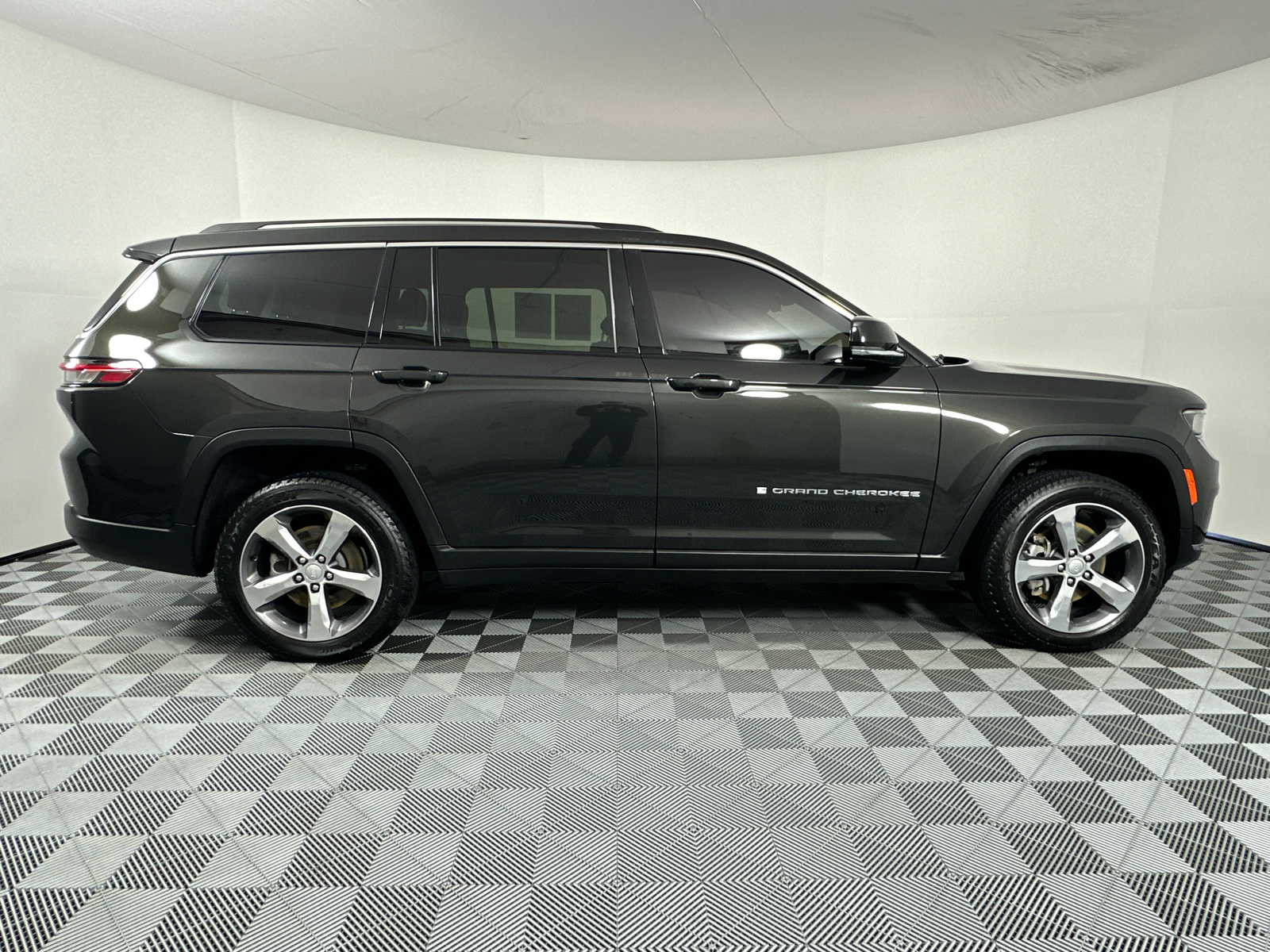 2021 Jeep Grand Cherokee L Limited 8