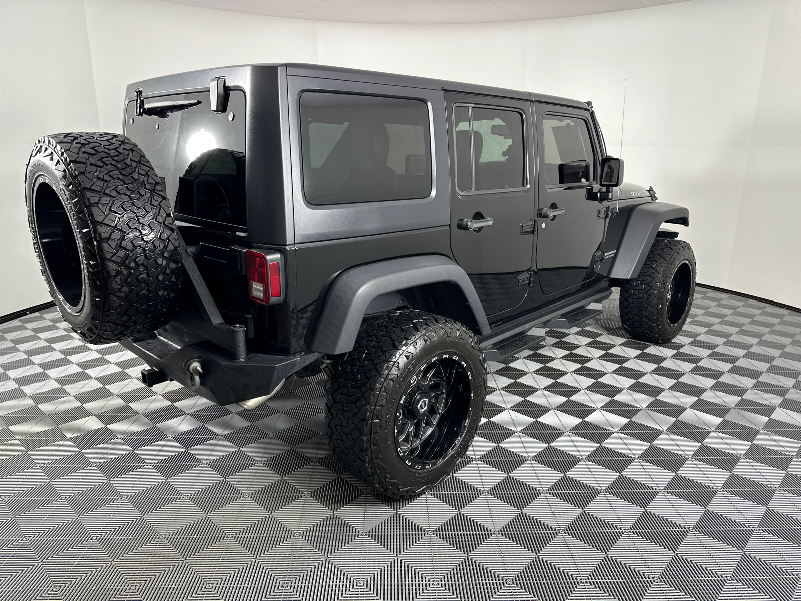 2016 Jeep Wrangler Unlimited Rubicon 7