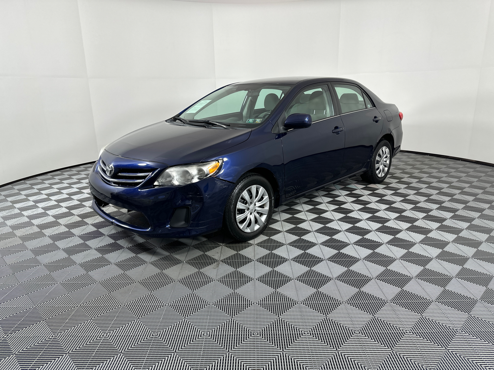 2013 Toyota Corolla LE 3