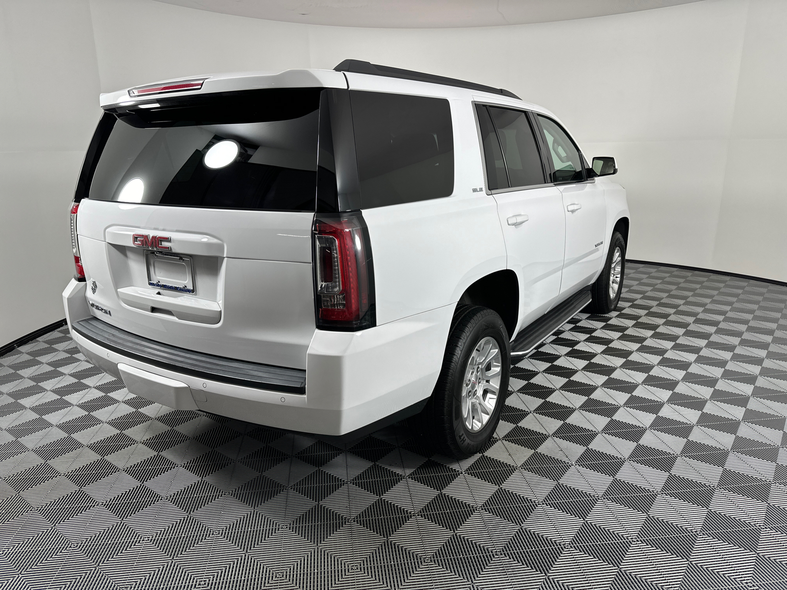 2020 GMC Yukon SLE 7