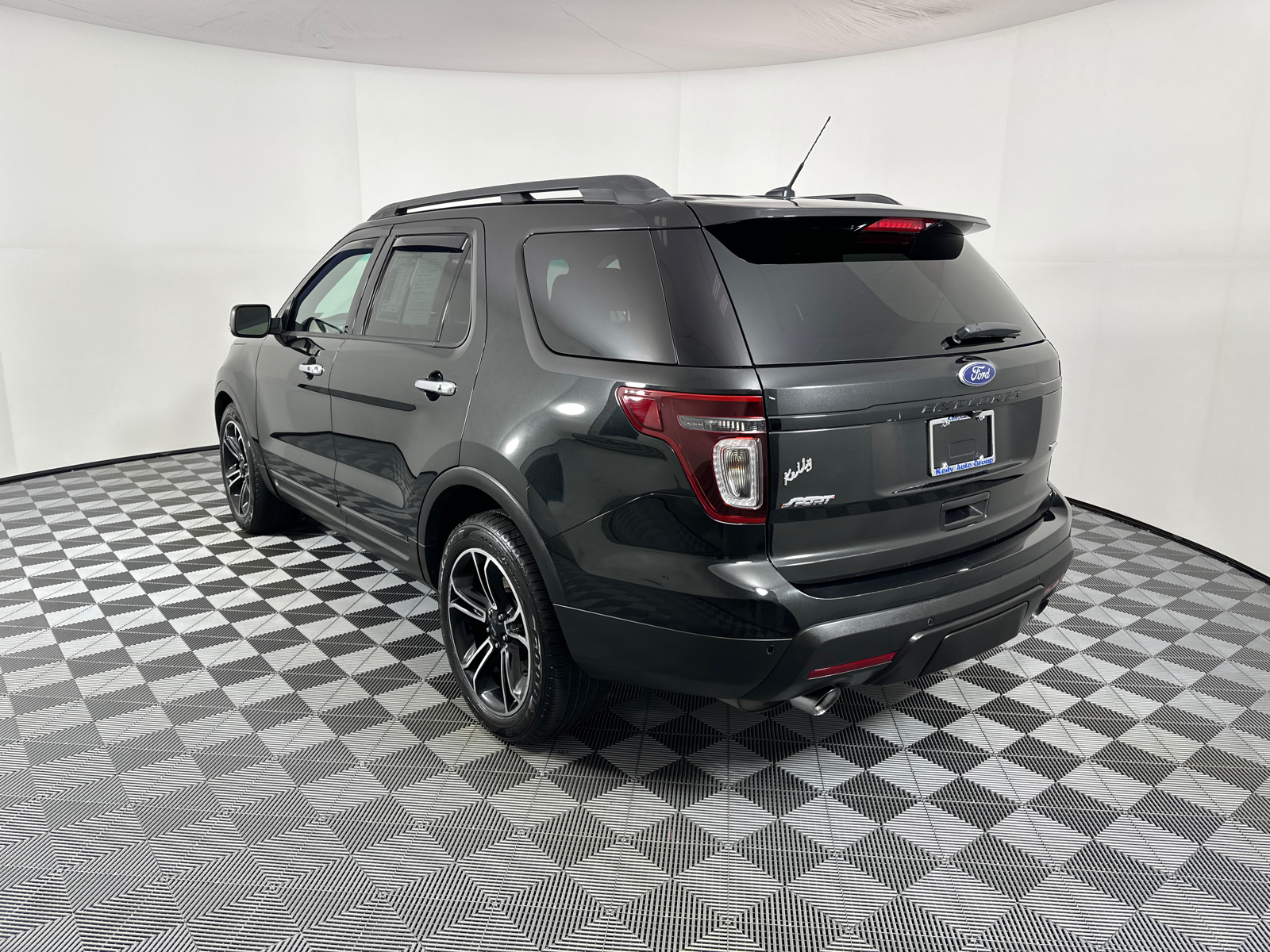 2013 Ford Explorer Sport 5