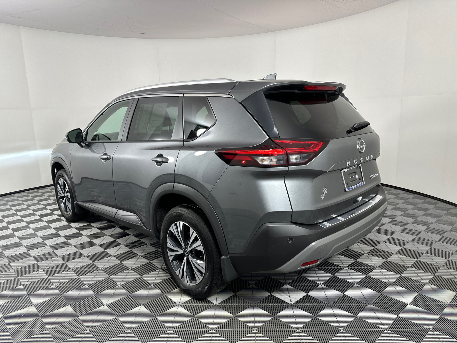 2023 Nissan Rogue SV 5