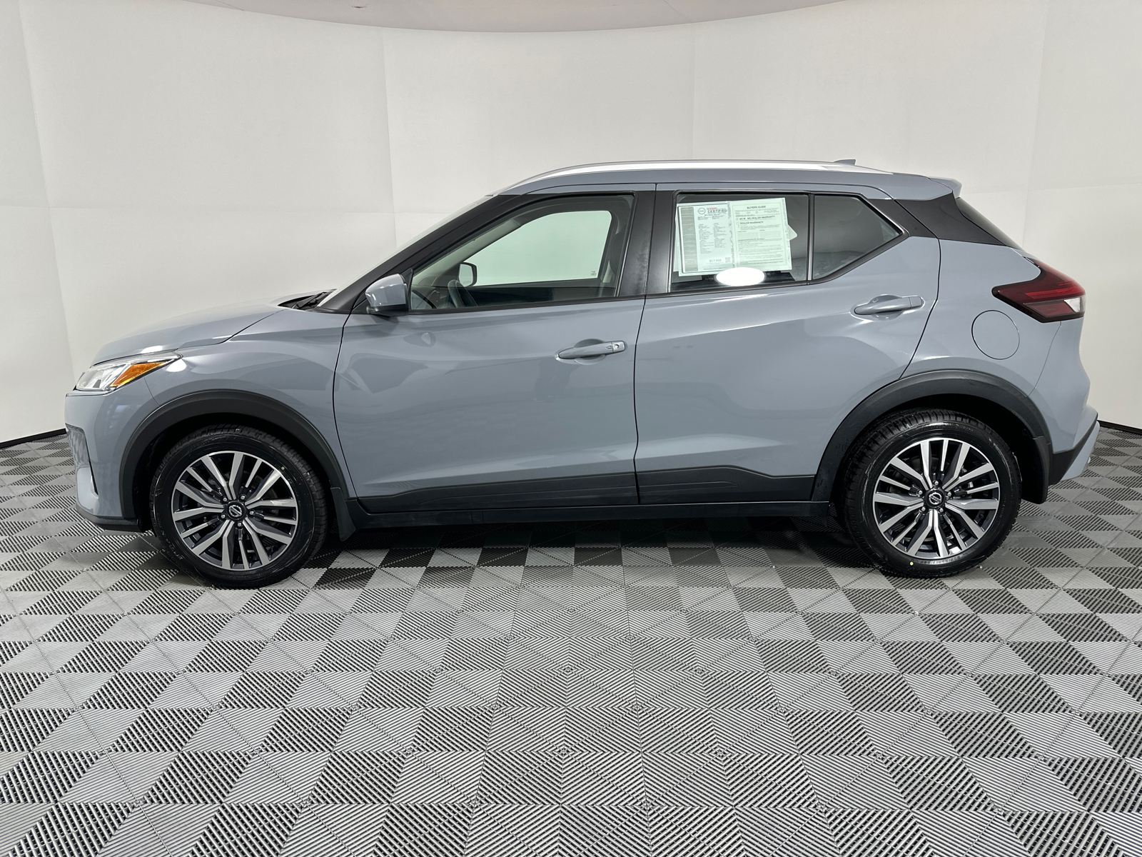 2021 Nissan Kicks SV 4