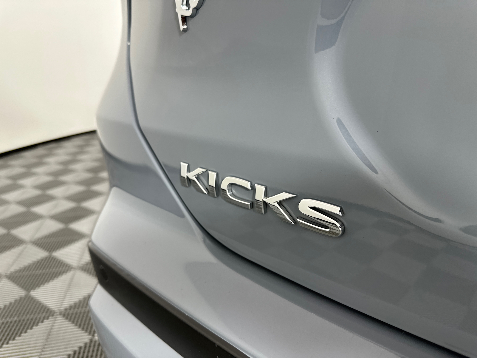 2021 Nissan Kicks SV 10