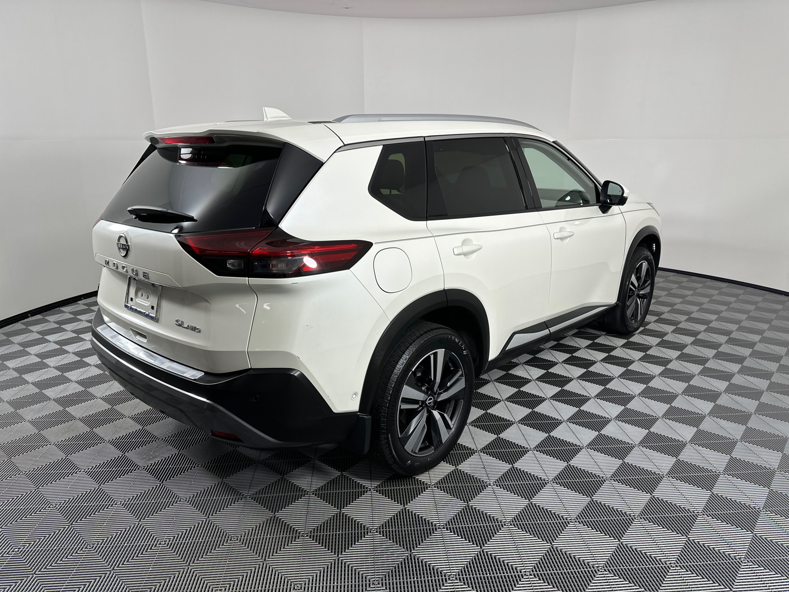 2023 Nissan Rogue SL 7