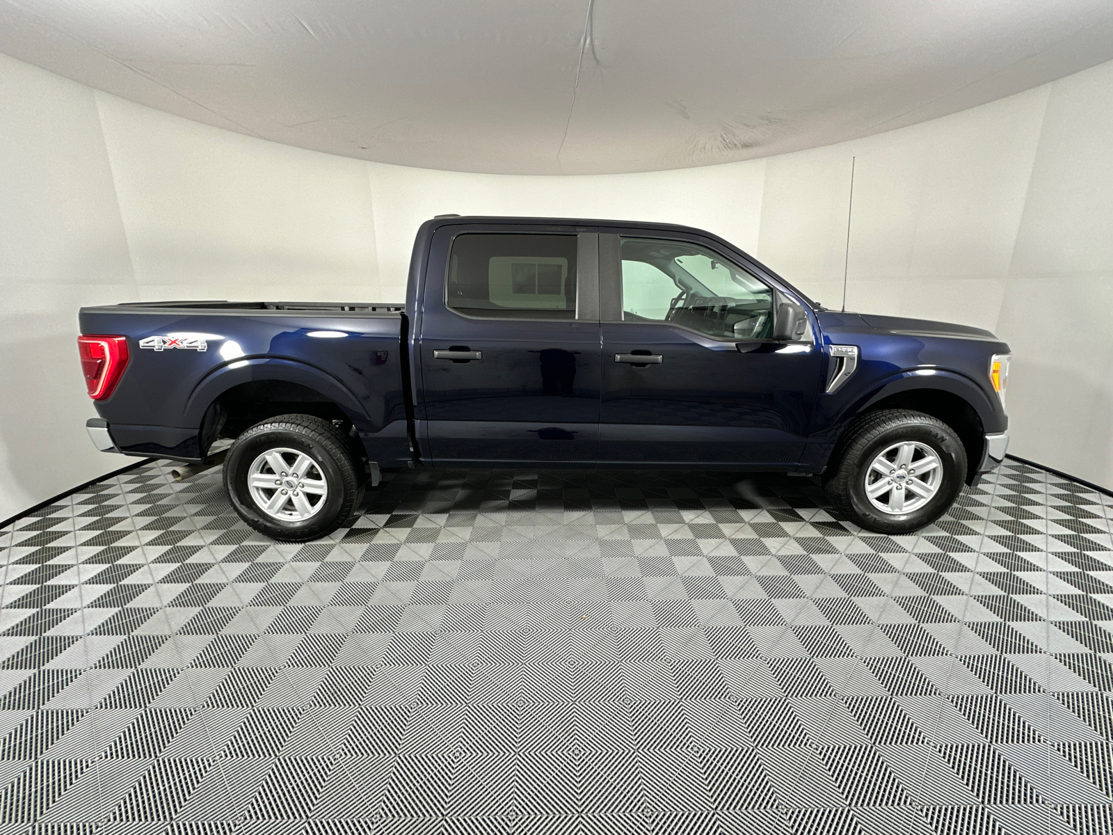 2021 Ford F-150 XLT 8