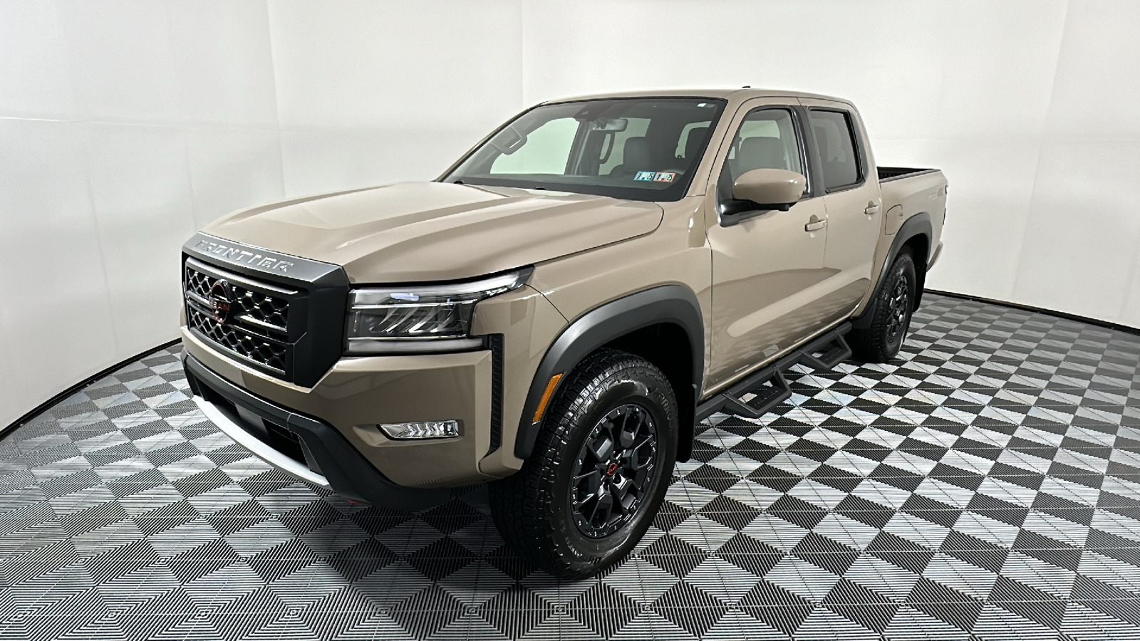 2023 Nissan Frontier  3