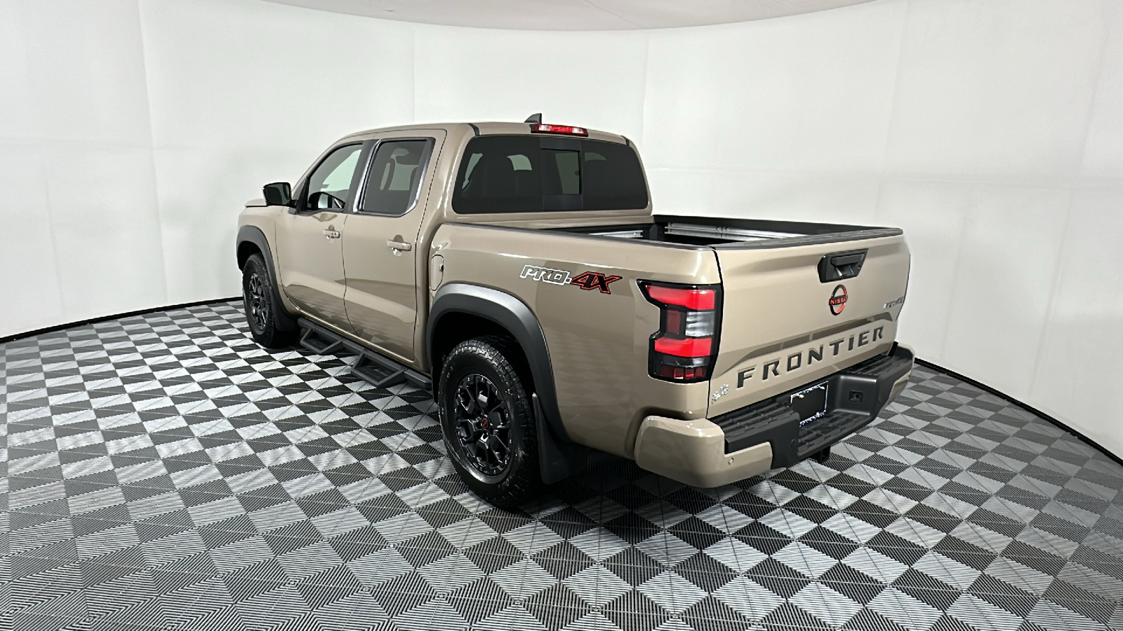 2023 Nissan Frontier  5