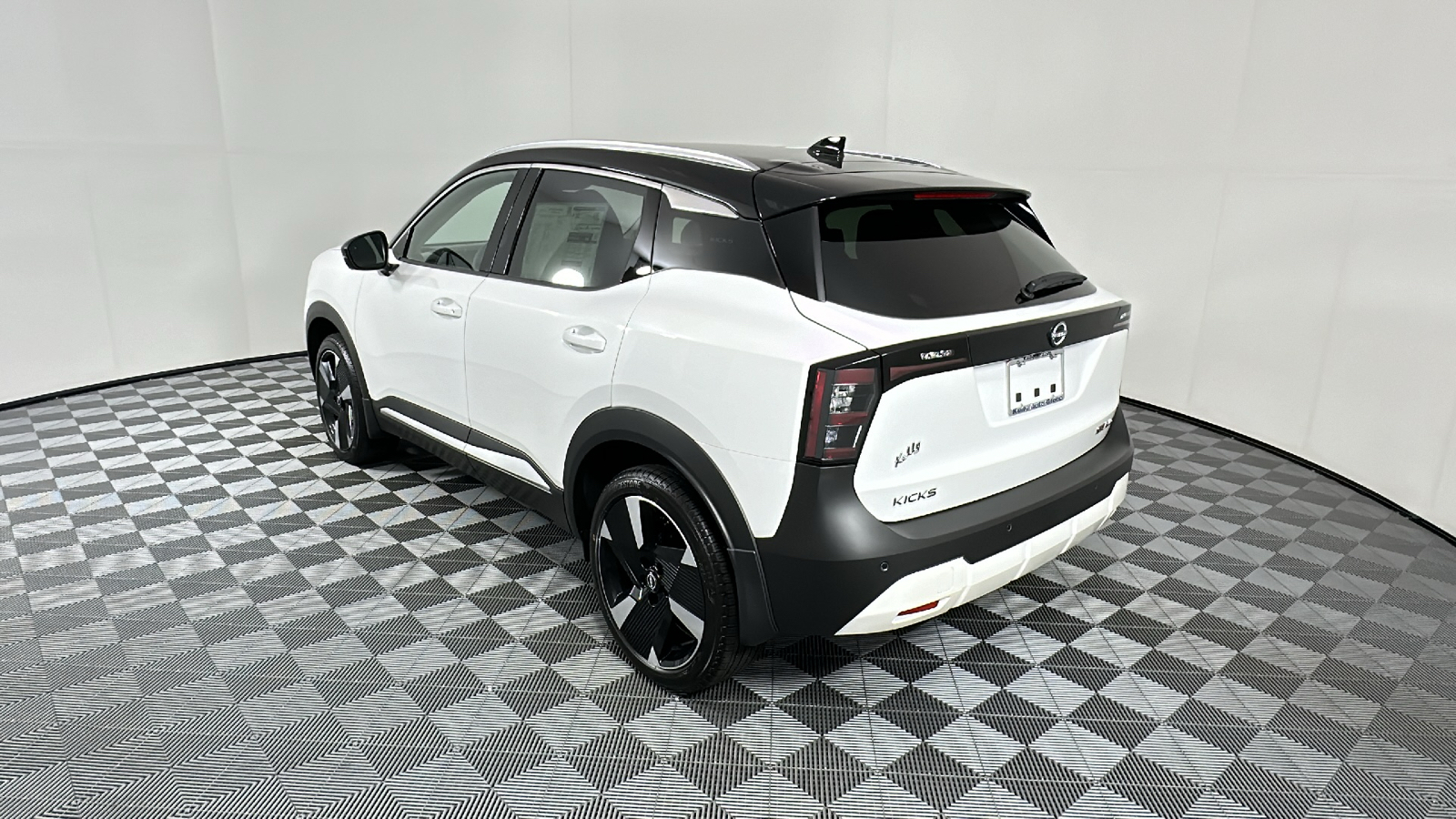 2025 Nissan Kicks  5