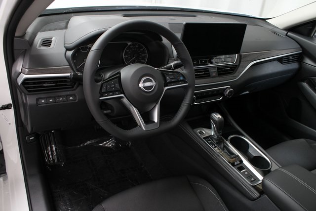 2023 Nissan Altima 2.5 SV 13