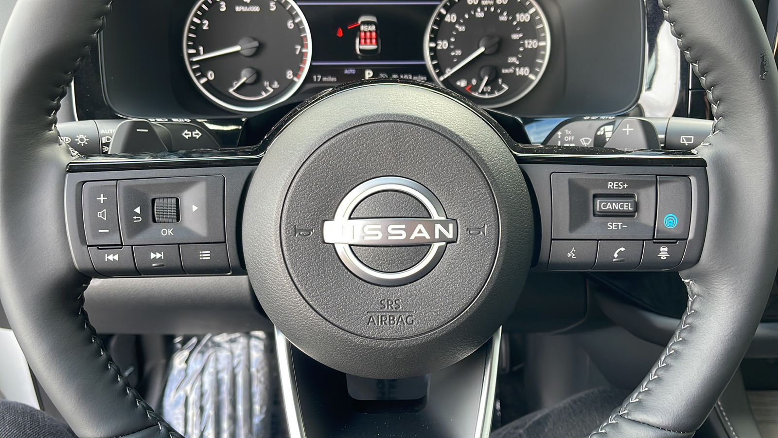2024 Nissan Pathfinder SL 30