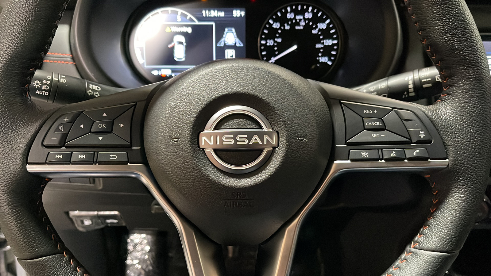 2024 Nissan Kicks SR 24