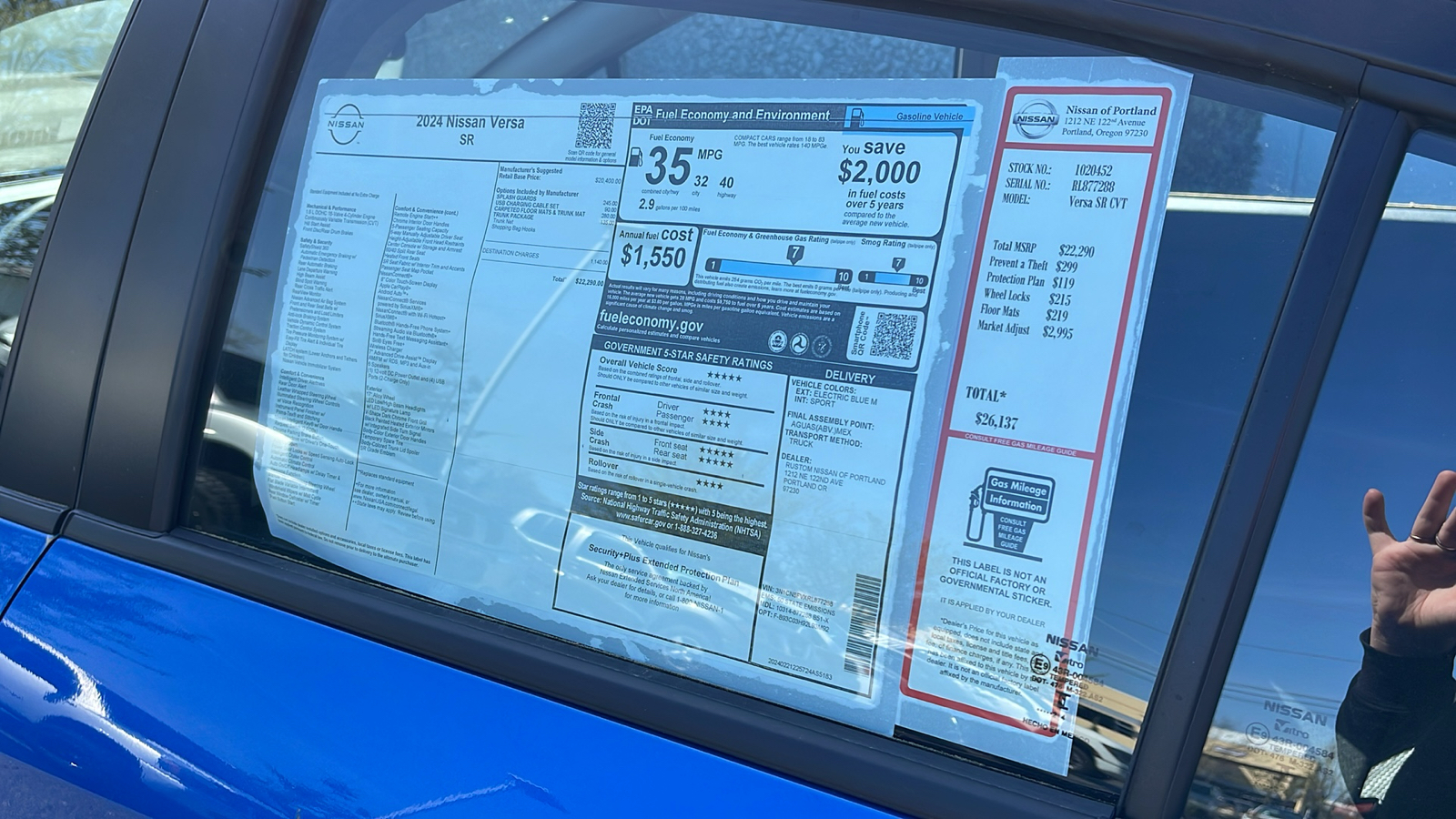 2024 Nissan Versa SR 14