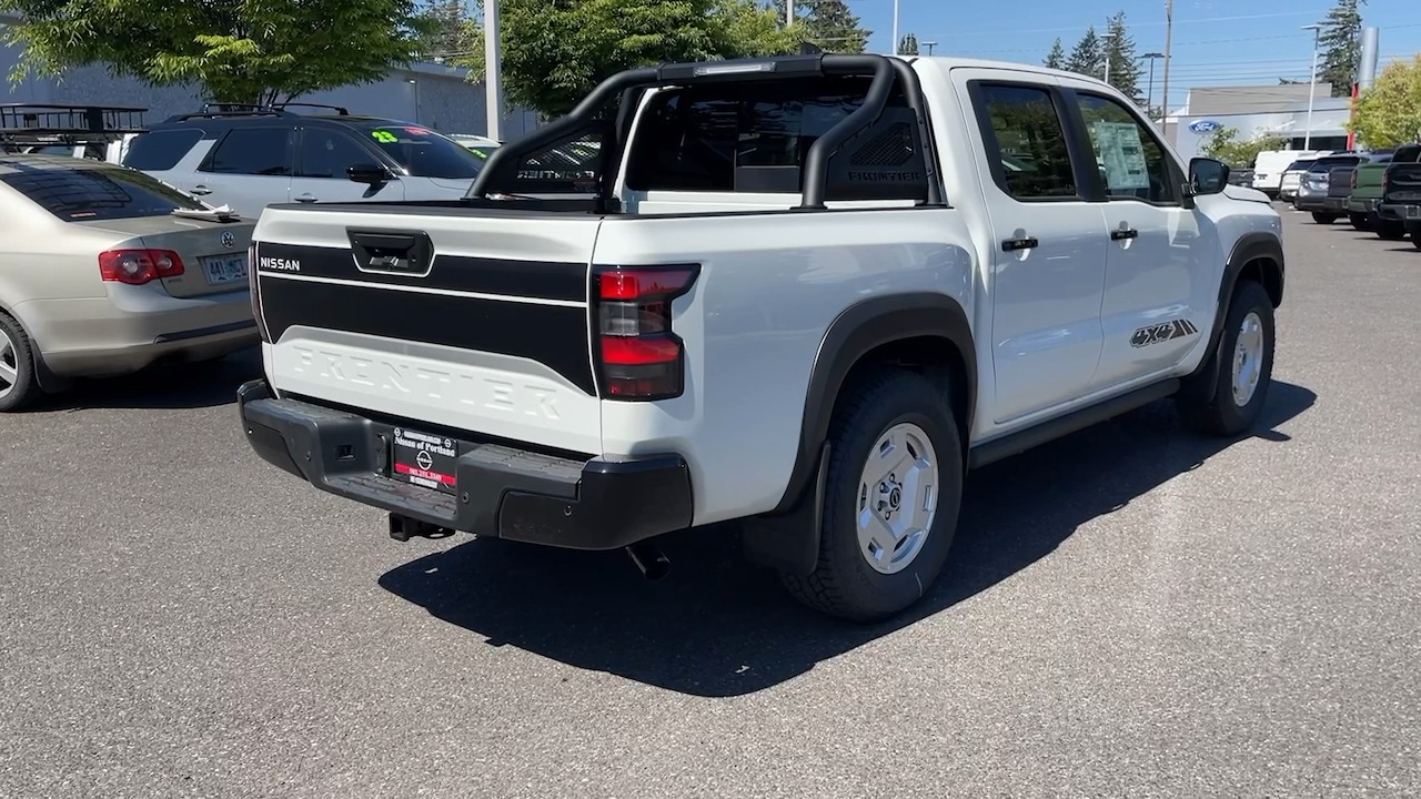 2024 Nissan Frontier SV Crew 9