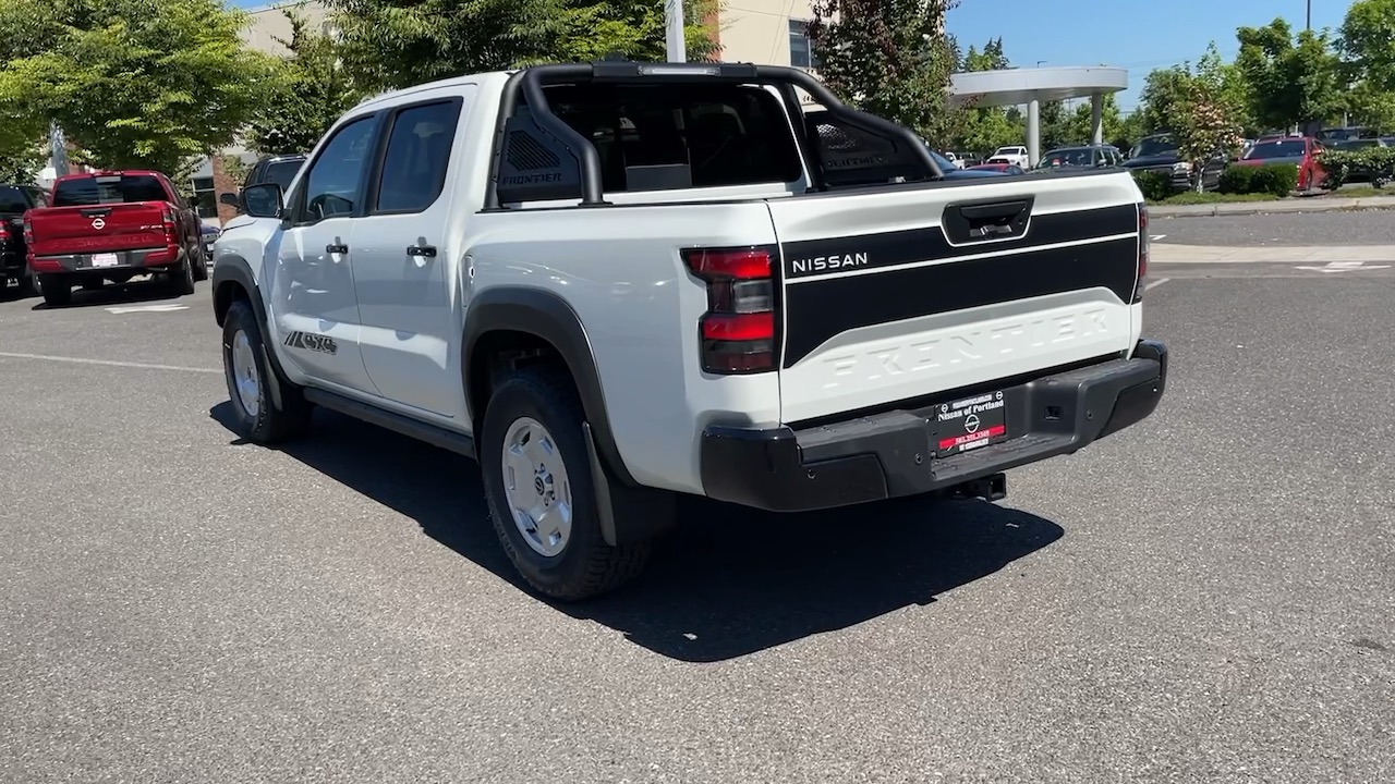 2024 Nissan Frontier SV Crew 12