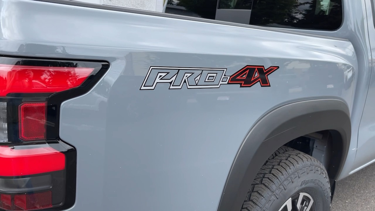 2024 Nissan Frontier PRO4X Crew 8