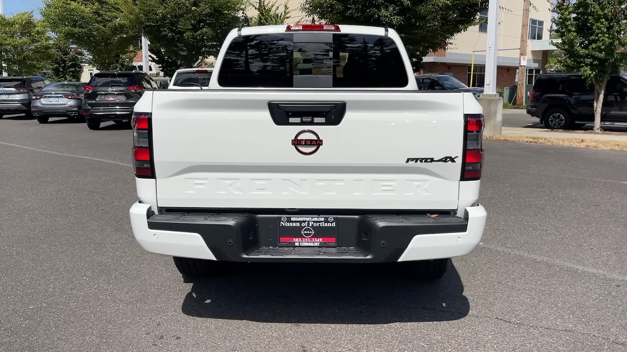 2024 Nissan Frontier PRO4X Crew 10