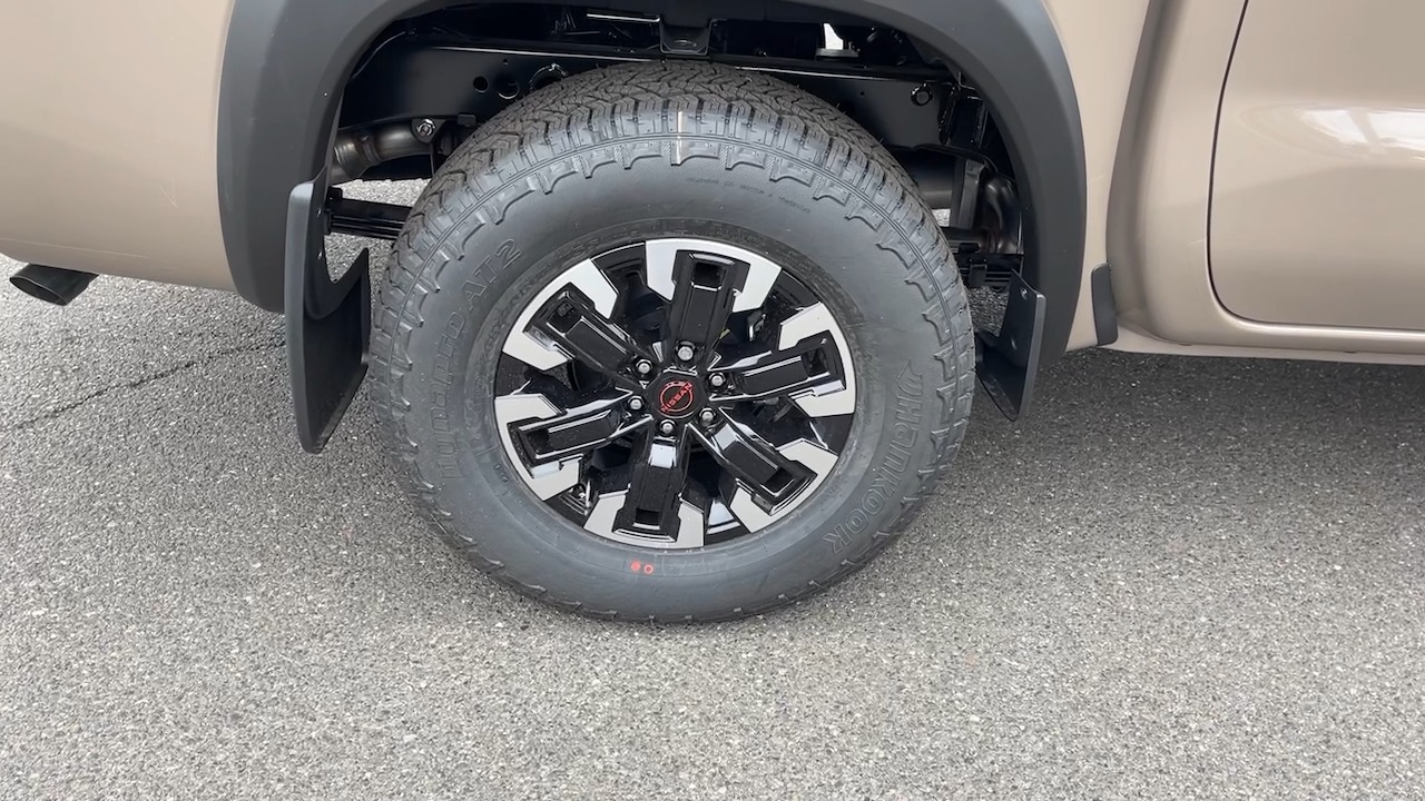 2024 Nissan Frontier PRO4X Crew 7