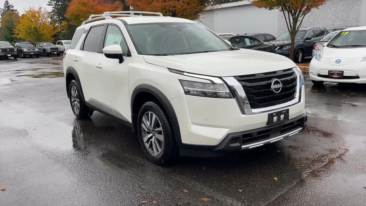 2024 Nissan Pathfinder SL 5