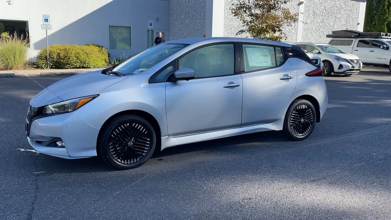 2025 Nissan LEAF SV PLUS 2