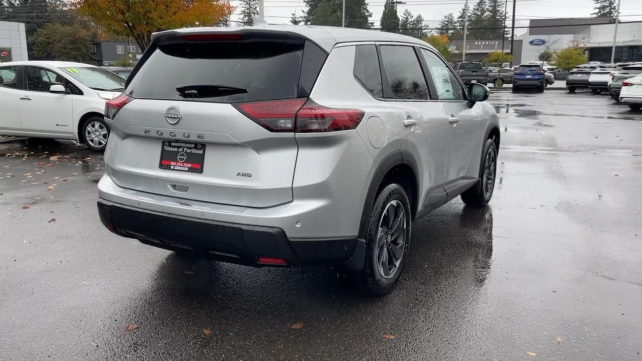 2025 Nissan Rogue SV 9