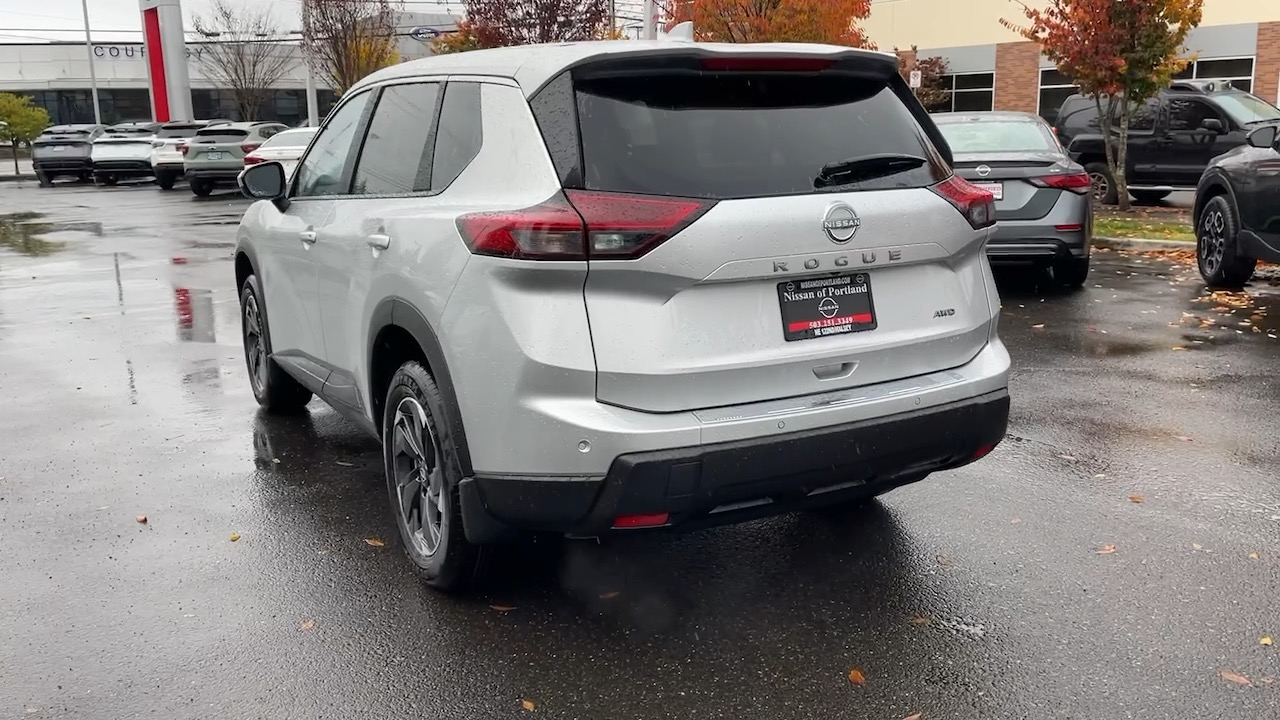 2025 Nissan Rogue SV 11