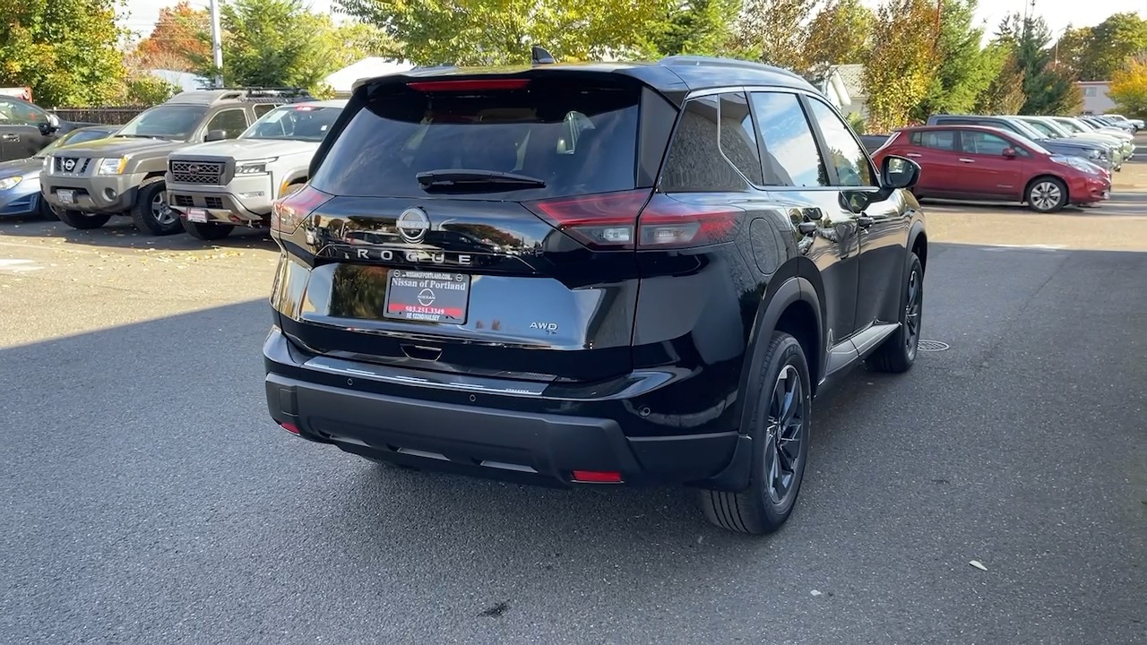 2025 Nissan Rogue SV 9