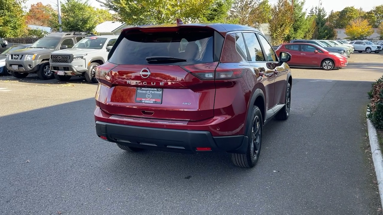 2025 Nissan Rogue SV 9