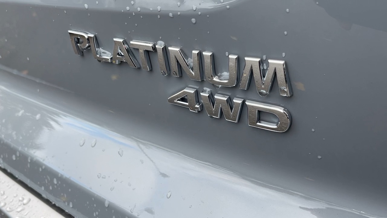 2024 Nissan Pathfinder Platinum 8