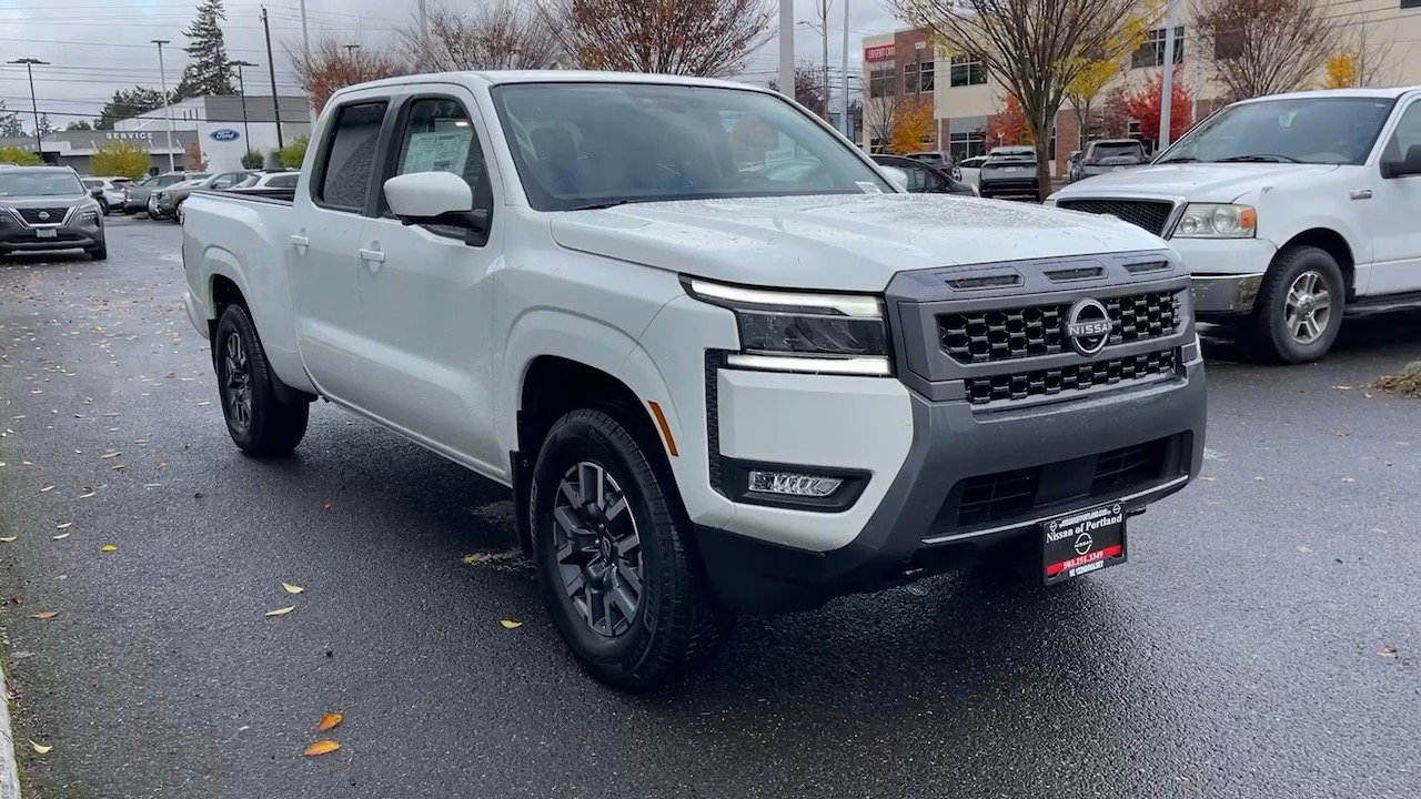 2025 Nissan Frontier SL Crew 5