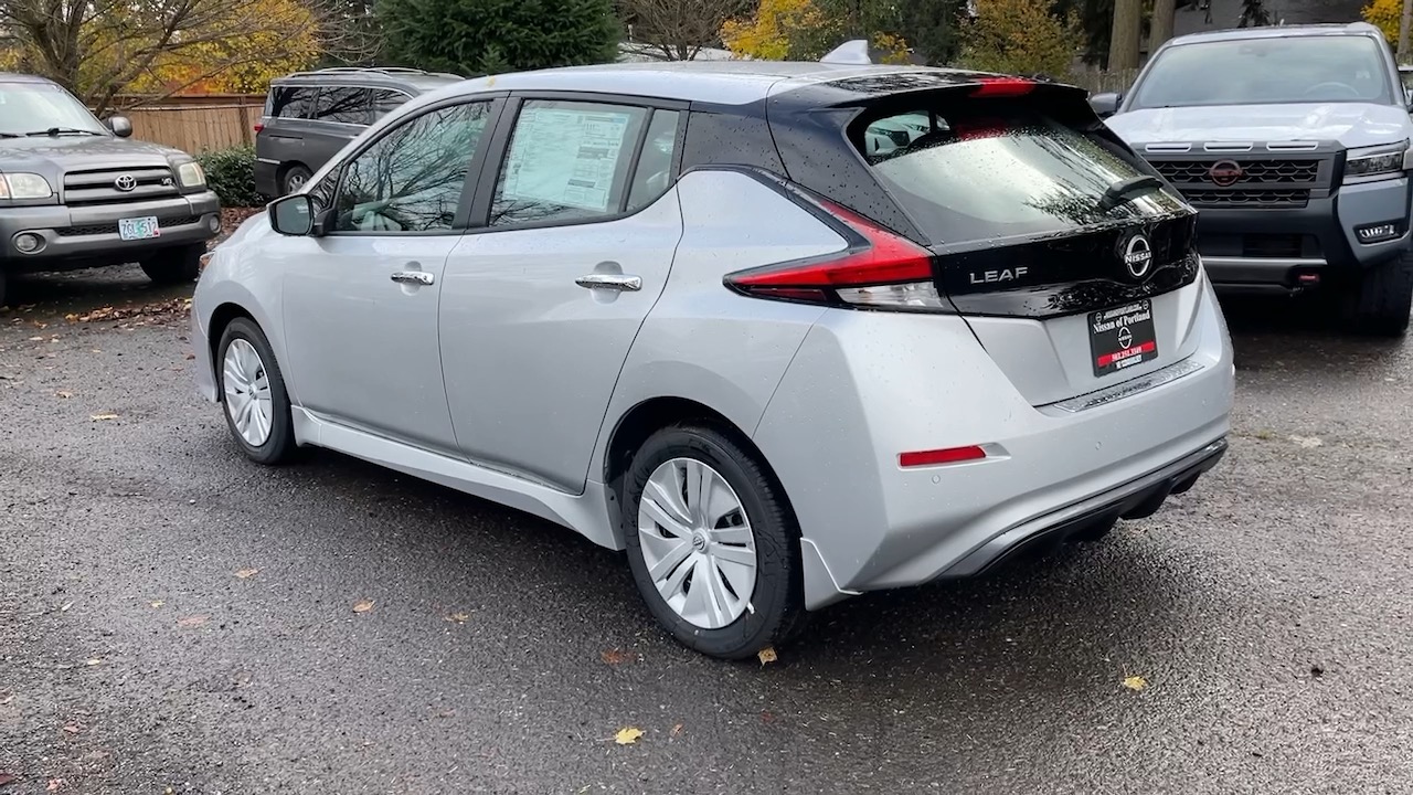 2025 Nissan LEAF S 10