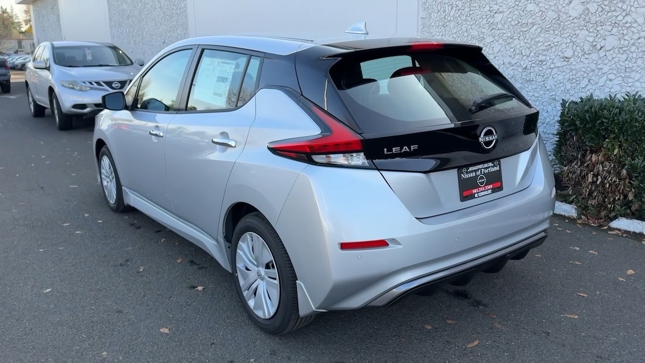 2025 Nissan LEAF S 9