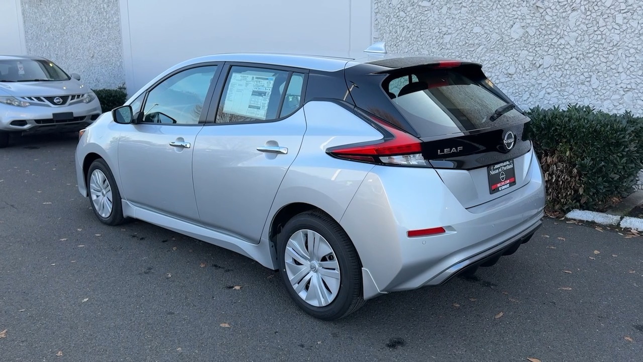 2025 Nissan LEAF S 10