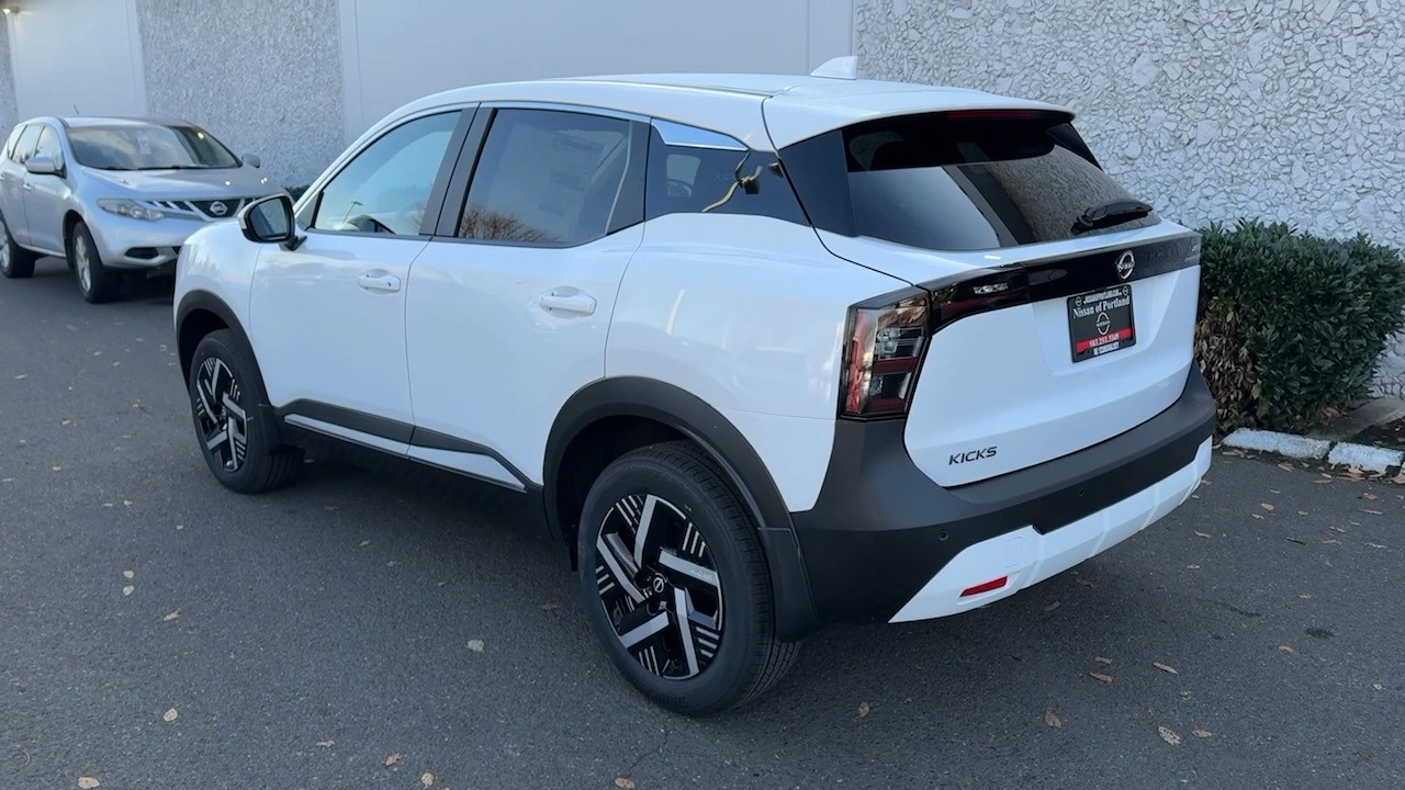 2025 Nissan Kicks SV 9