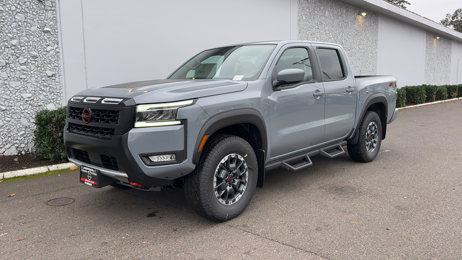 2025 Nissan Frontier SV photo 4