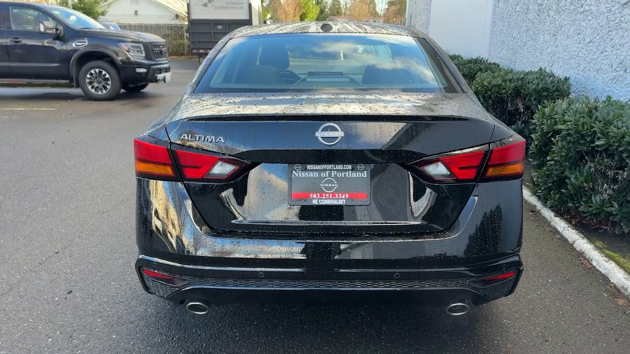 2025 Nissan Altima SV 8