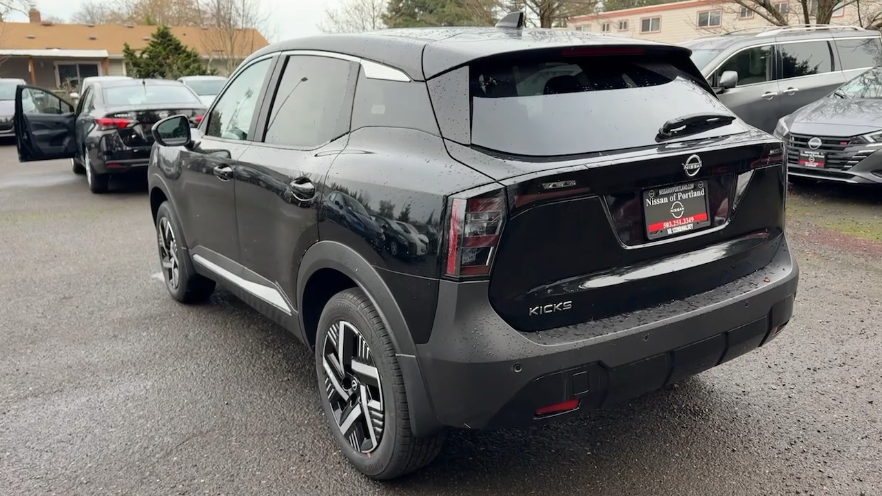 2025 Nissan Kicks SV 9