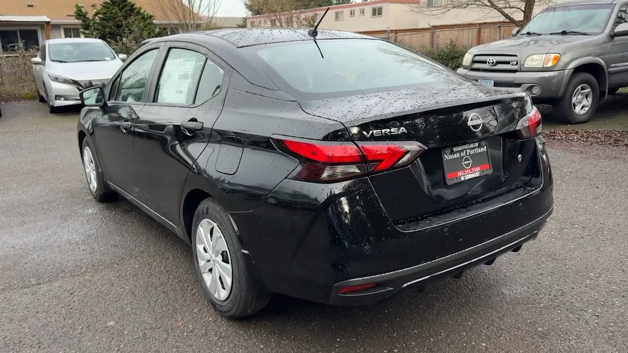 2025 Nissan Versa S 9