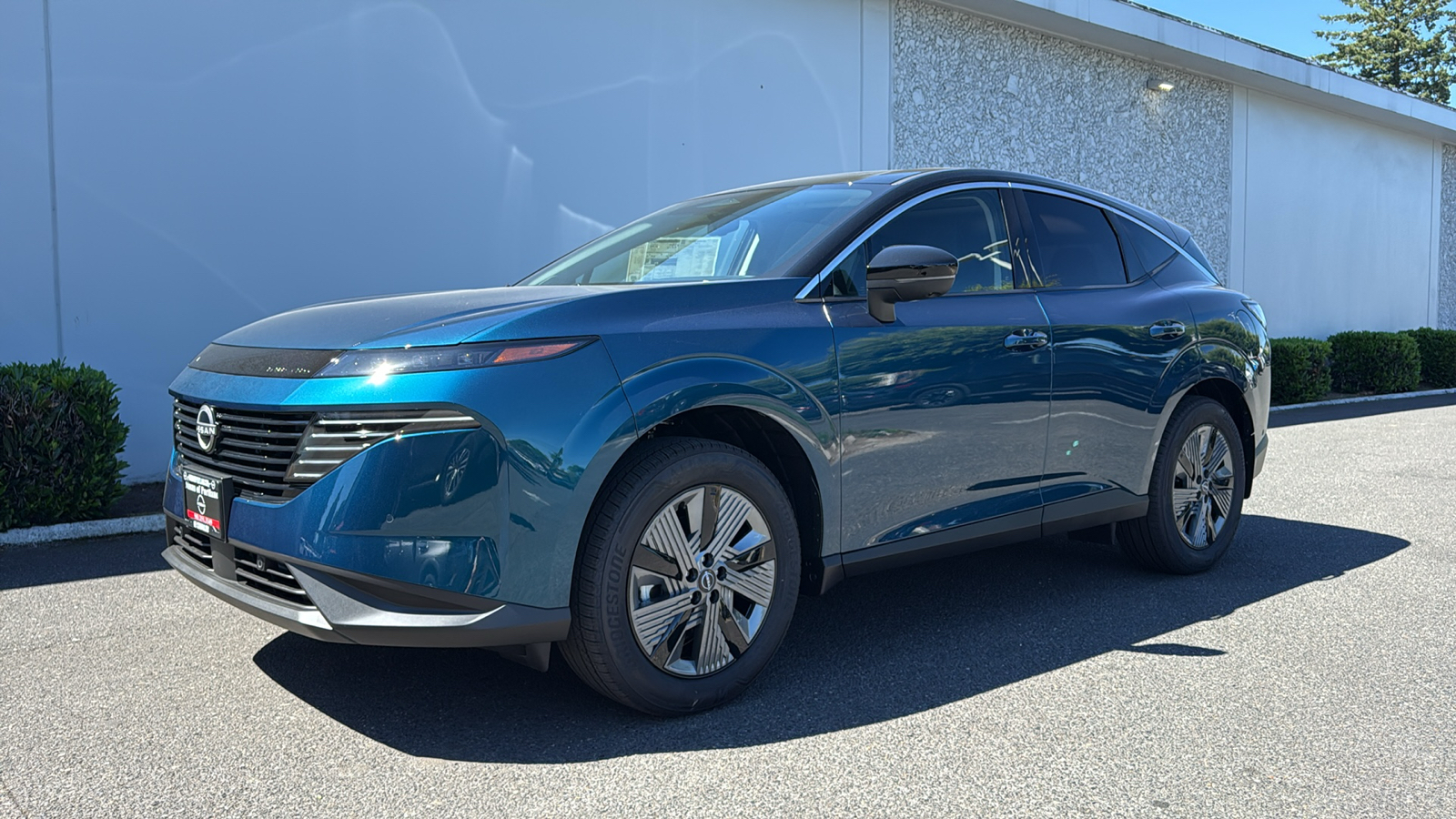 2025 Nissan Rogue SL photo 3