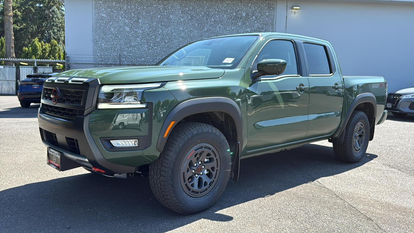 2025 Nissan Frontier SV photo 2