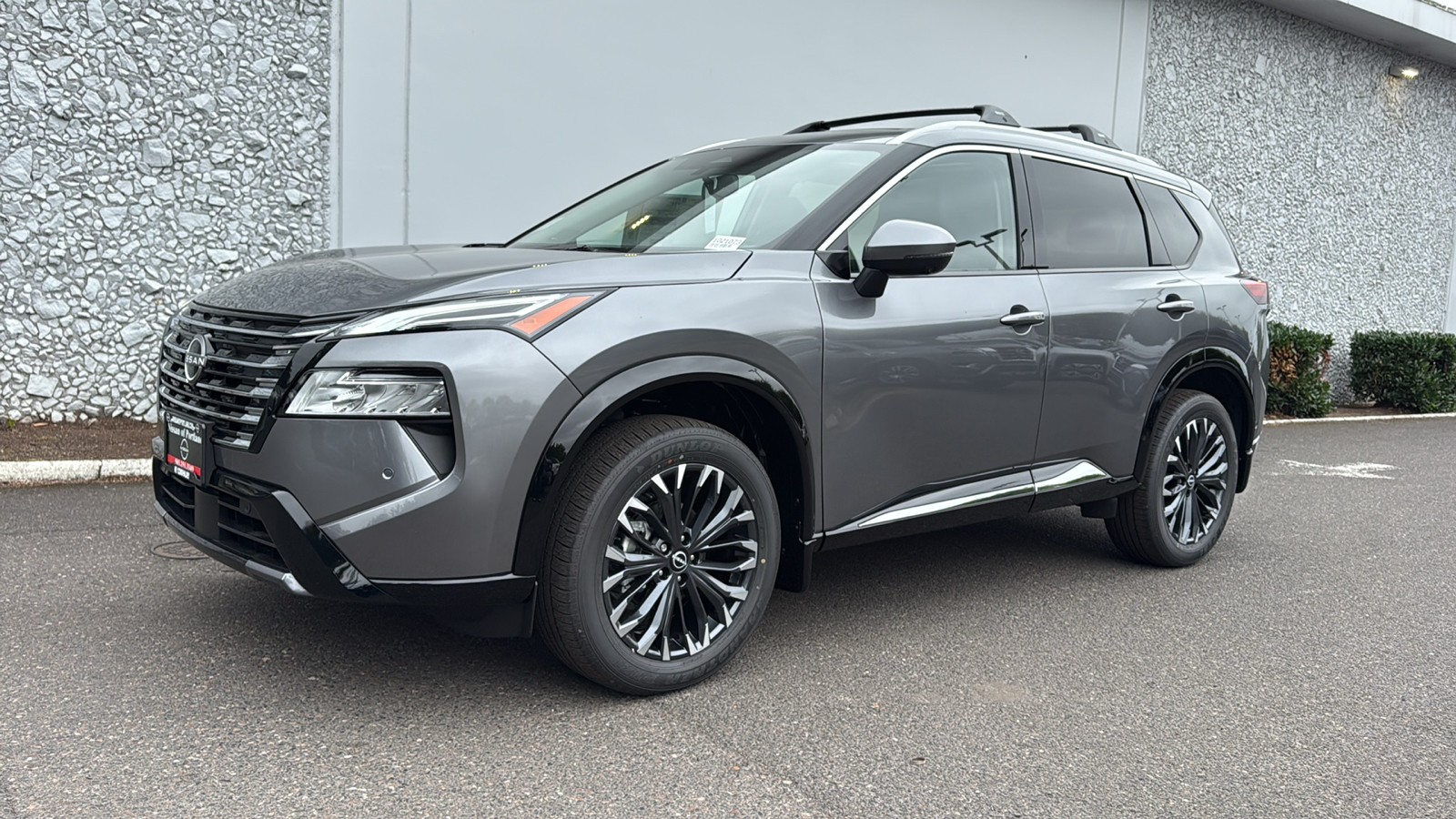 2026 Nissan Rogue Platinum photo 4