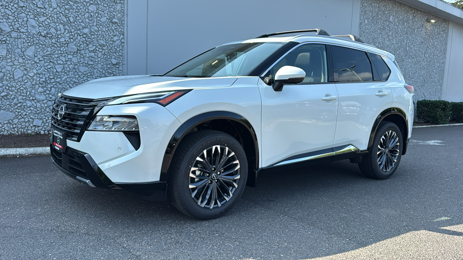 2026 Nissan Kicks SR photo 3