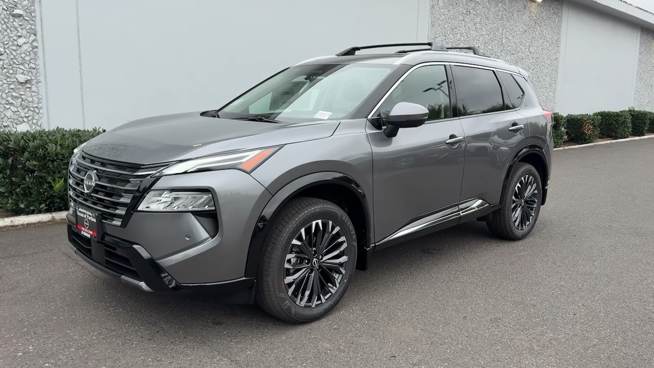 2026 Nissan Rogue Platinum photo 3