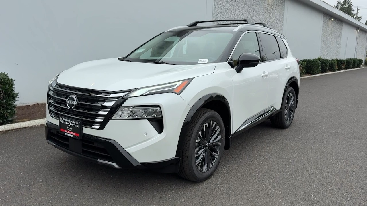 2026 Nissan Rogue Platinum photo 2