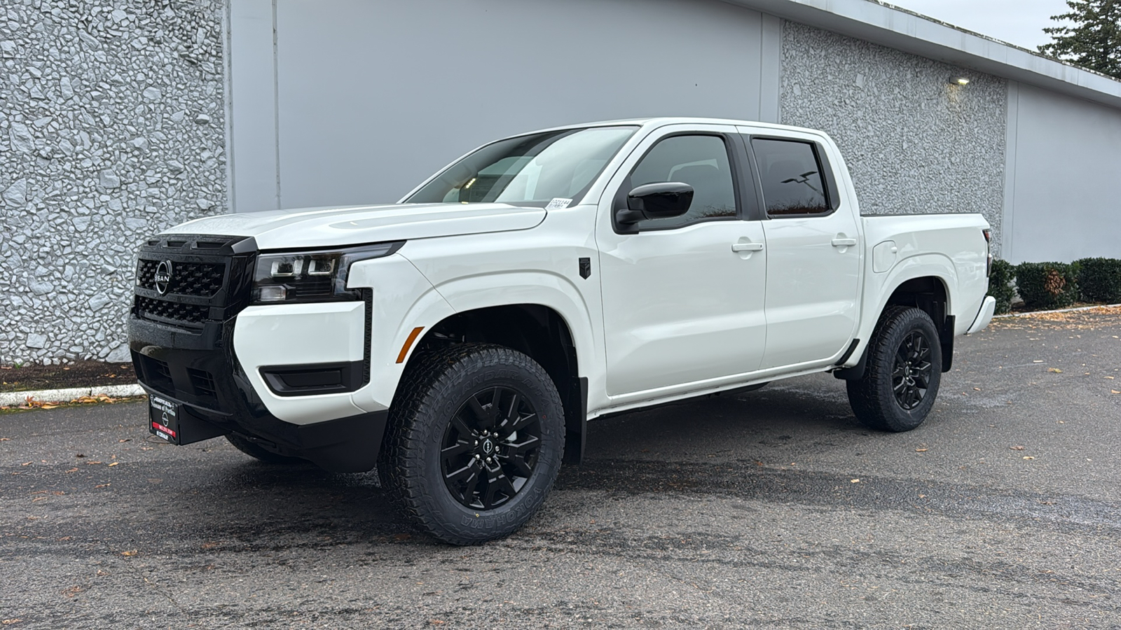 2026 Nissan Frontier SV photo 4