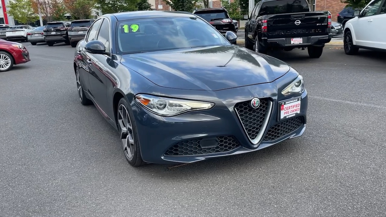 2019 Alfa Romeo Giulia  5