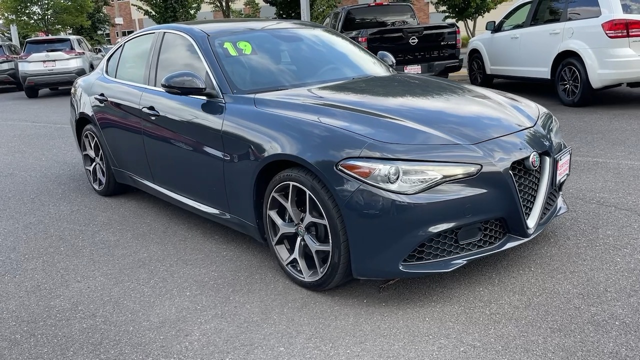 2019 Alfa Romeo Giulia  6