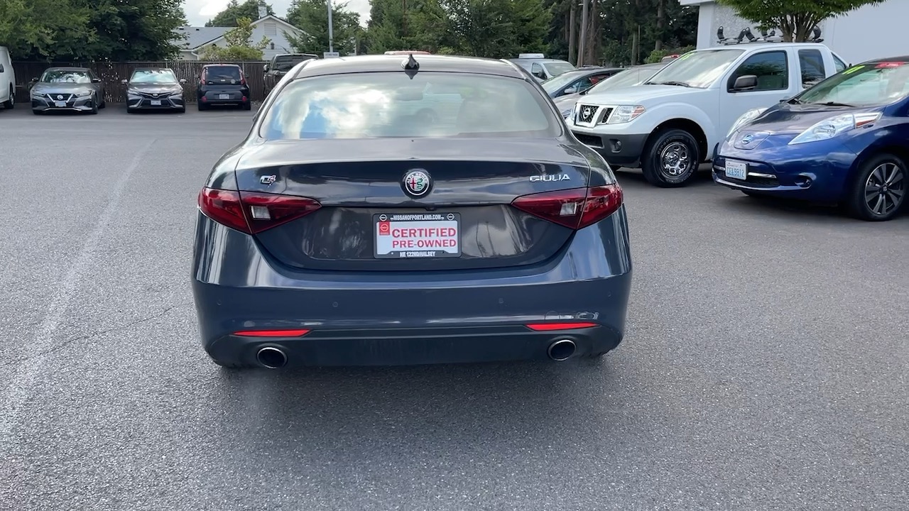 2019 Alfa Romeo Giulia  10