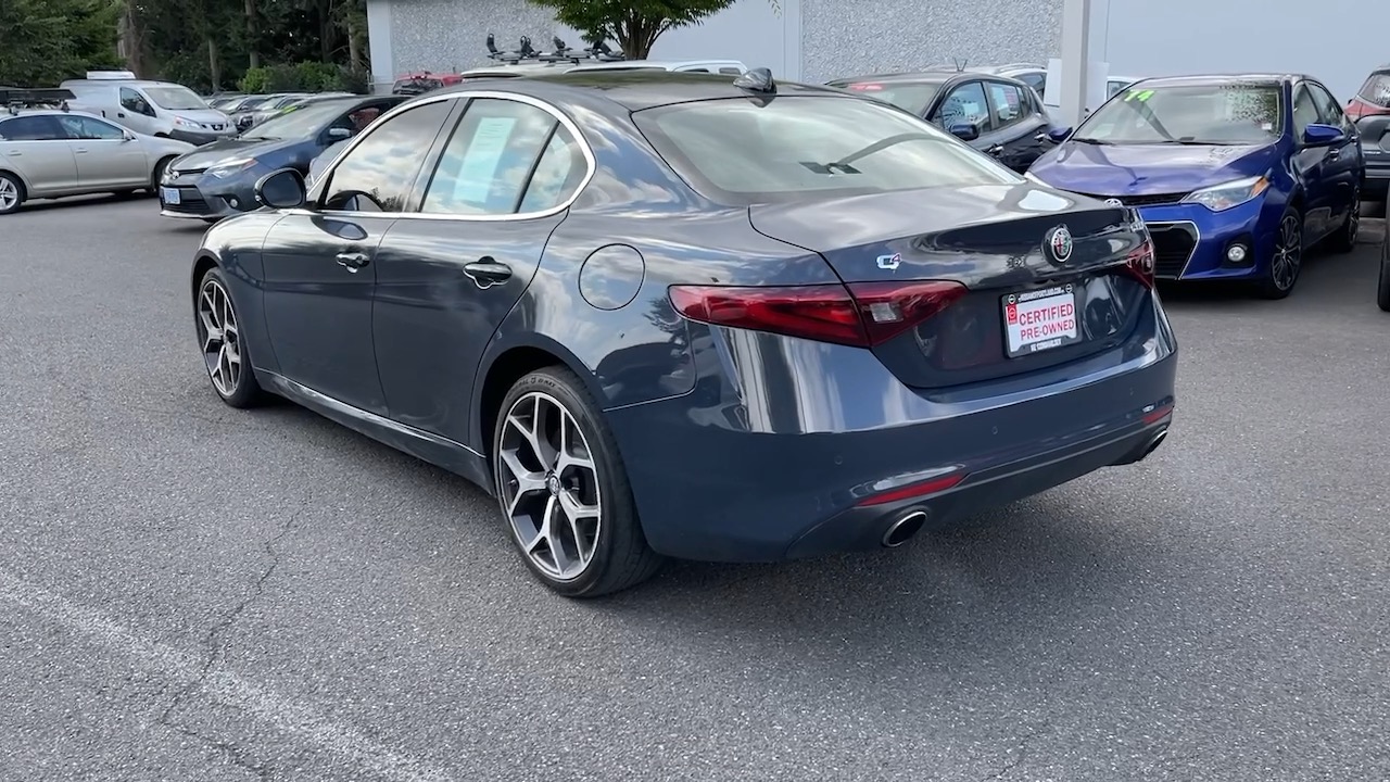 2019 Alfa Romeo Giulia  11