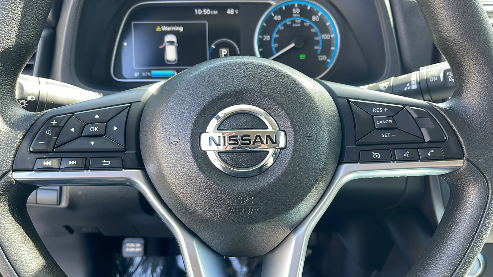 2022 Nissan LEAF S 27